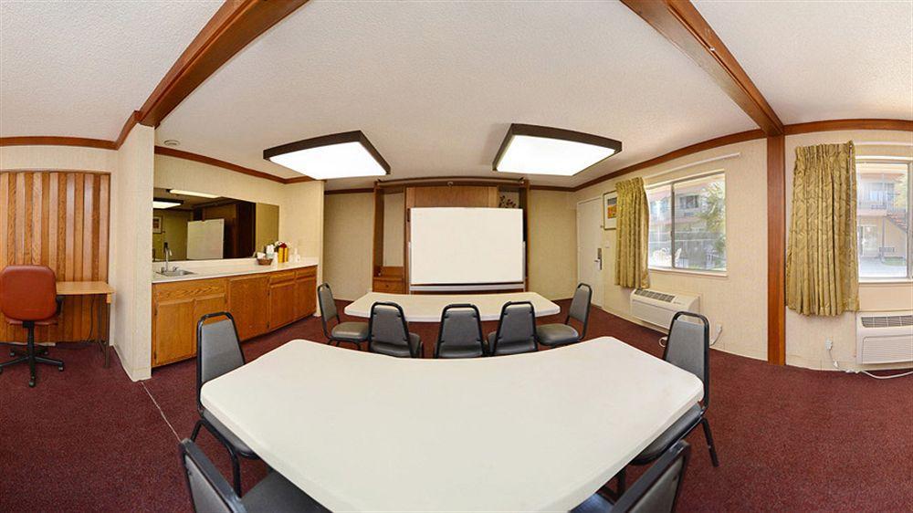 Quality Inn Мерсед Экстерьер фото